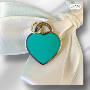 💯 Authentic Tiffany and Co. Medium Blue Enamel & Silver RTT Heart Tag Charm
